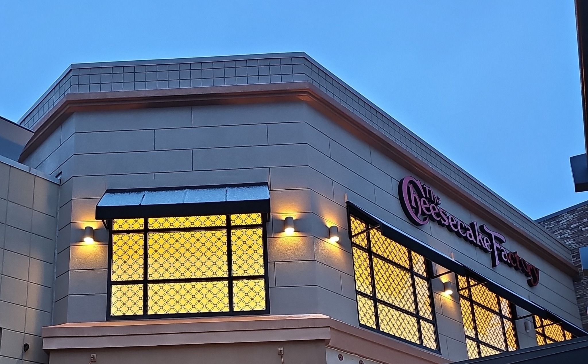 The Cheesecake Factory — Custom Metal Window Trim